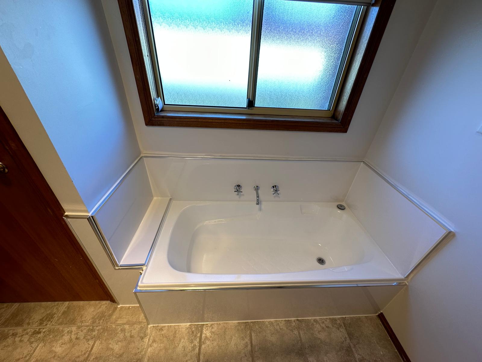 After - Bath Resurfacing